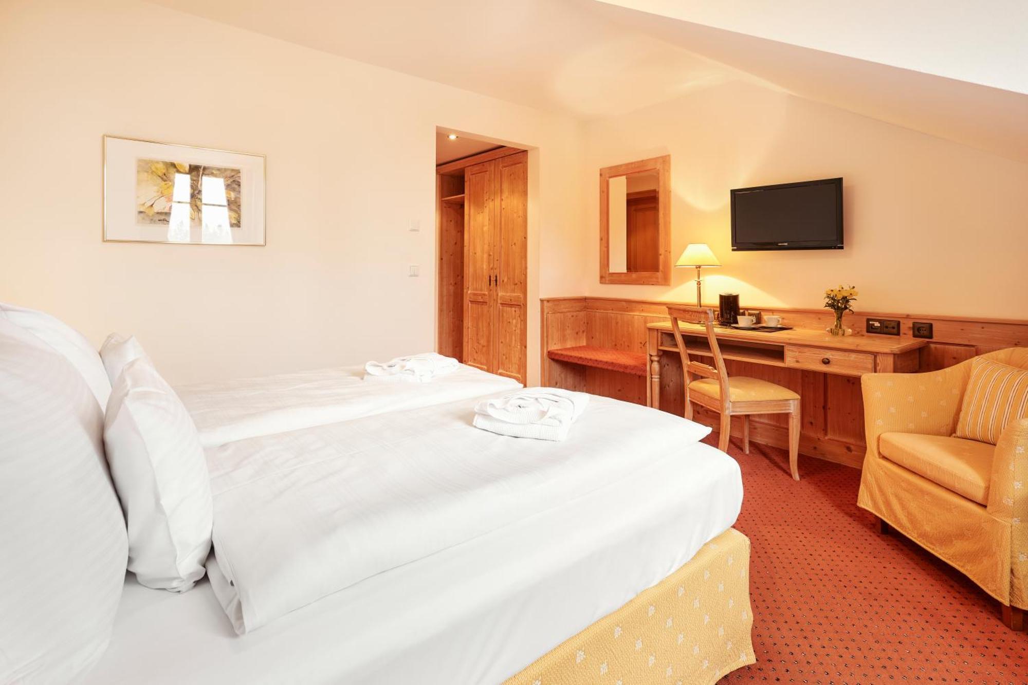 Hotel Auf Der Gsteig Gmbh Lechbruck Quarto foto